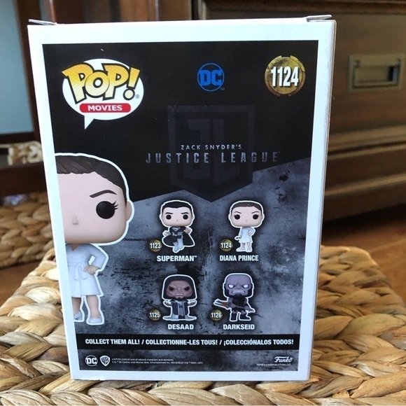 Funko Pop DC: Justice League, Diane Prince #1124 - Picture 3 of 5
